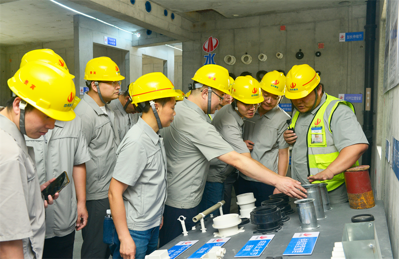 为进一步推进优质客户高效履约，提升交付品质、达成客户满意，2025年6月25日，3044永利建设集团在上海组织召开2025年越秀地产、华润置业客户履约推进会。